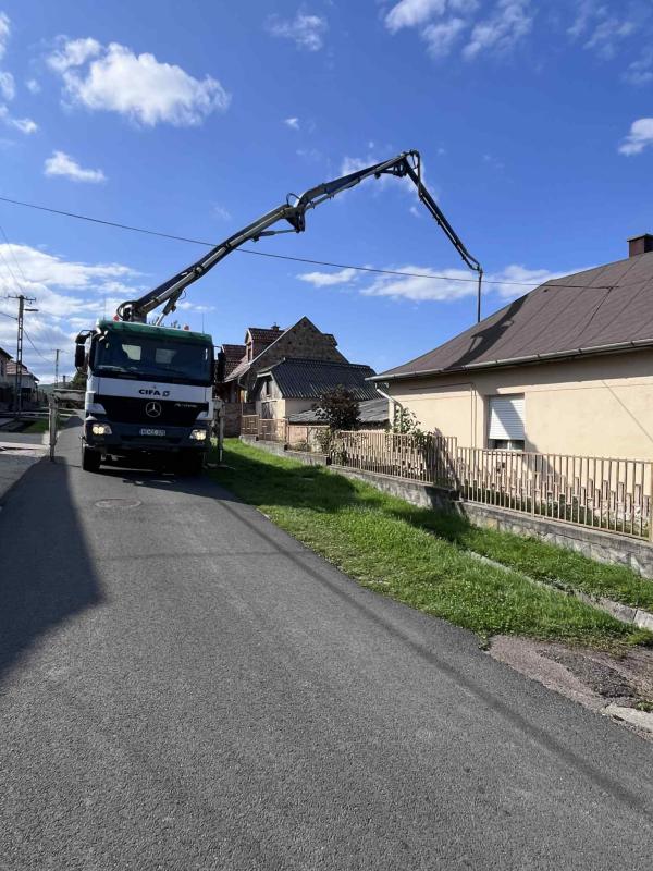 Betonpumpálás (Pumix szolgáltatás)